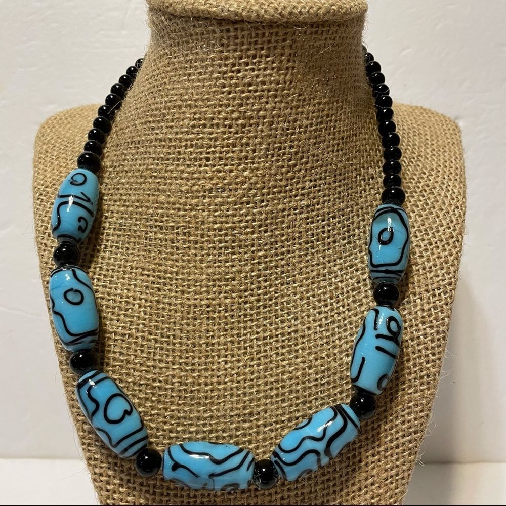 Vintage Art Glass Bead Necklace Beads Barrel Clasp